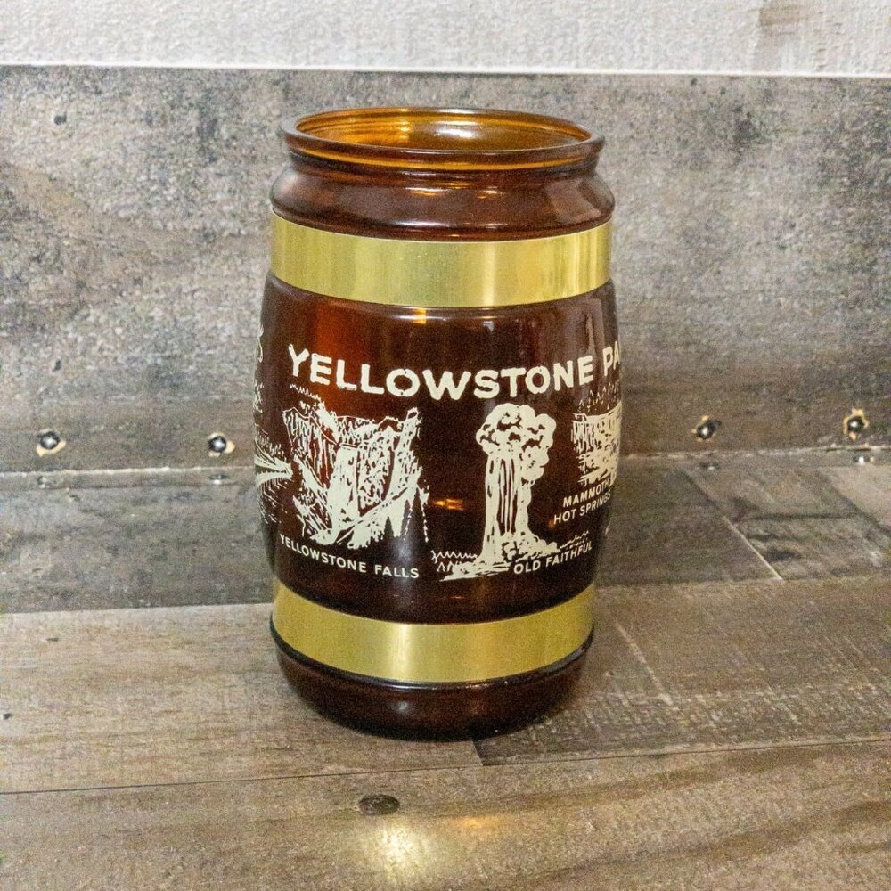 VINTAGE AMBER GLASS MUG SIESTA WARE YELLOWSTONE NATIONAL PARK WOODEN HANDLE